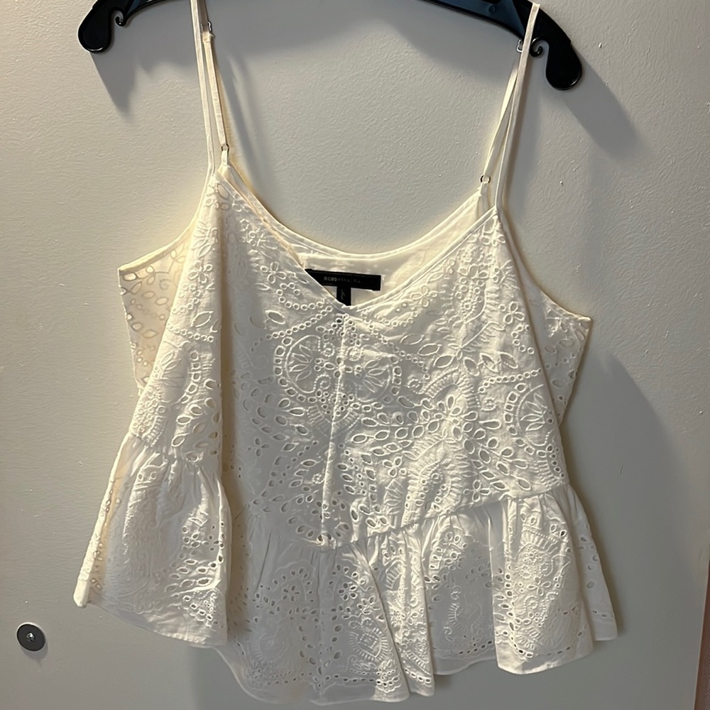 White lacy tank top size M
